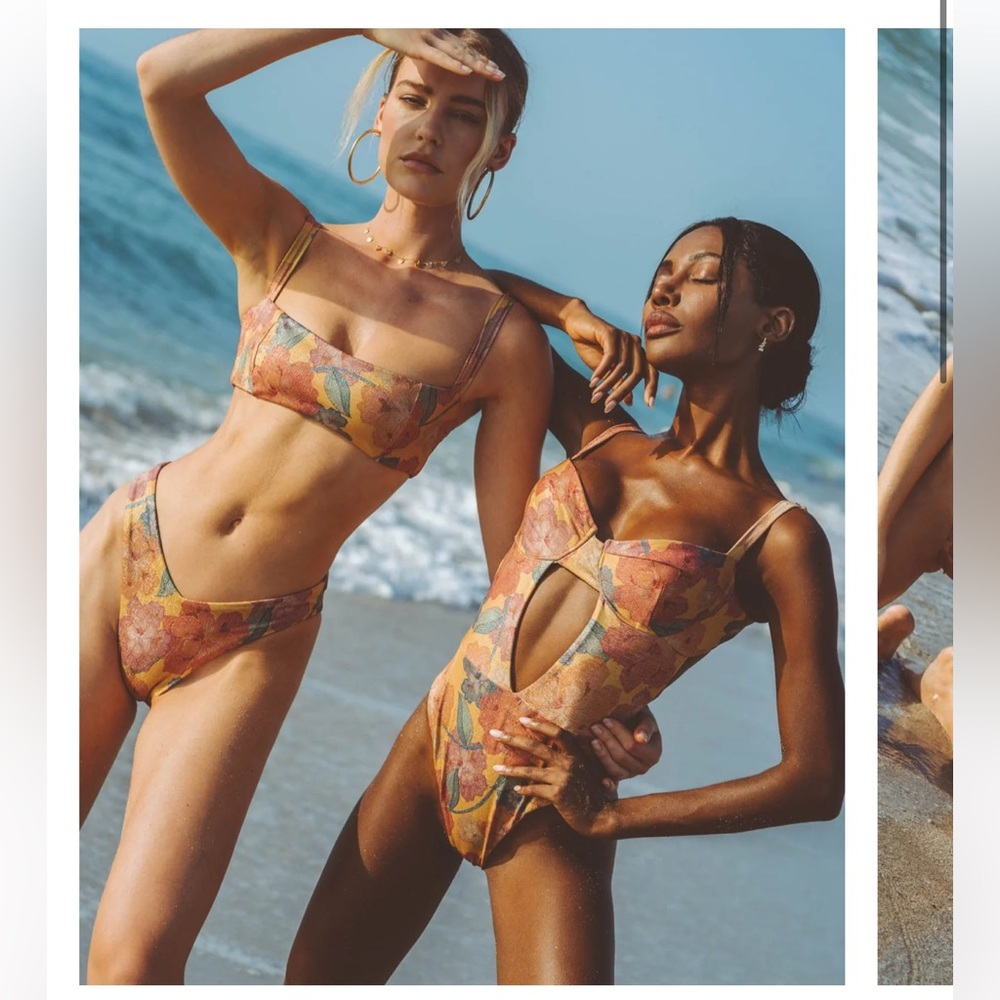 NWT ✨Soah shimmer bikini